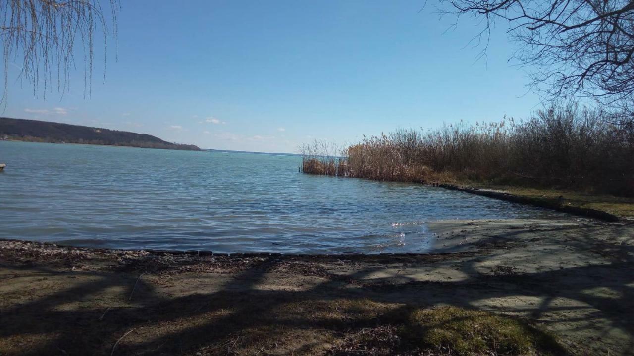 Nora Apartman Leilighet Balatonfůzfő Eksteriør bilde